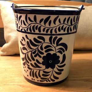 Mesa Wine bucket